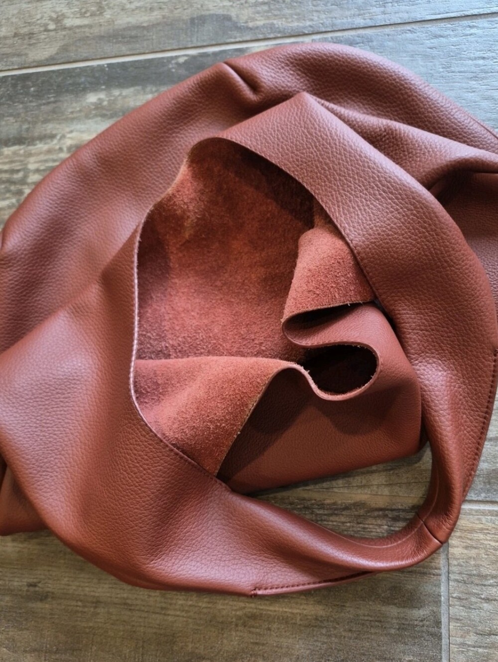 A.P.C. Le Neige Genuine Leather Unlined Hobo Shoulder Bag - Picture 9 of 16